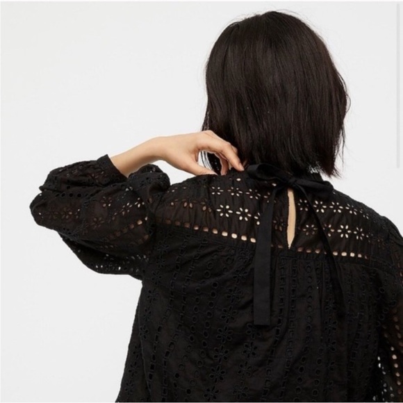 Jcrew Tie Back Top in Ditsy Eyelet Black - Picture 2 of 9